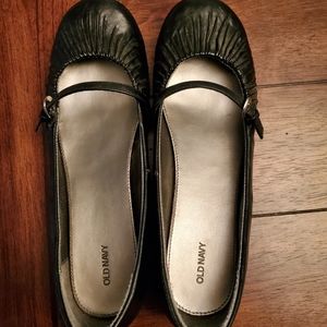 Black Mary Jane flats